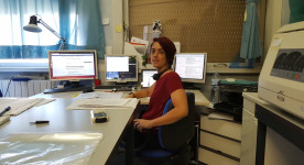 Leticia G. León in the lab